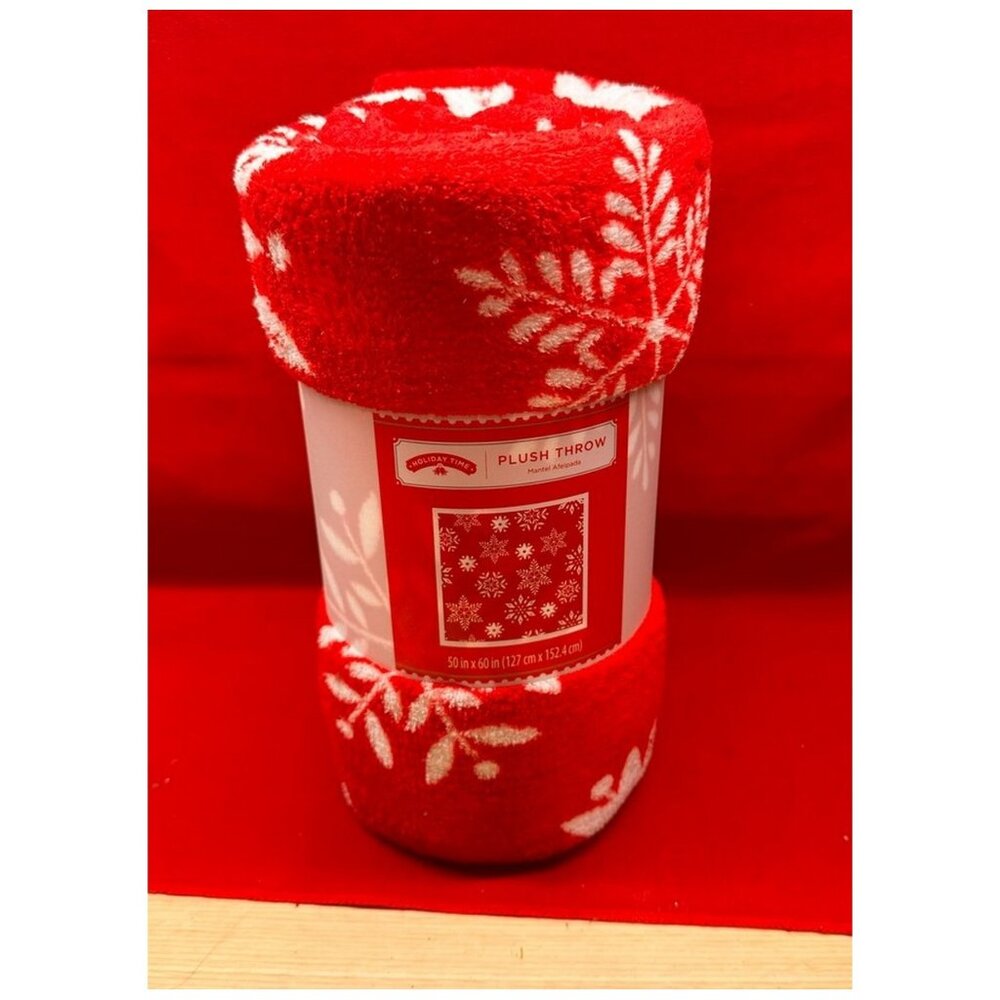 Snowflake Design Plush Throw Cover Blanket ~50" x 60" by Holiday Time NWT